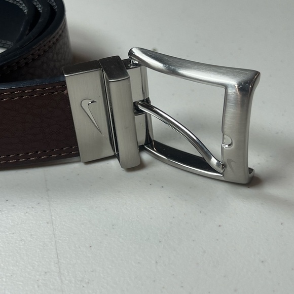 Nike Men’s Belt Reversible Pebble Brown and Black Size Small Belt Golf EUC - Picture 5 of 11